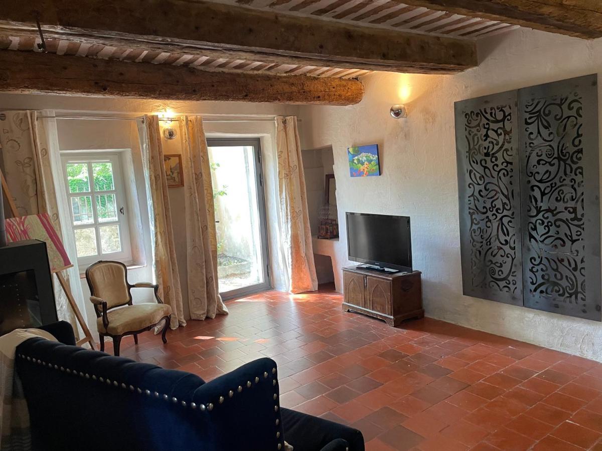 Ermitage Notre Dame De Vacquieres Bed and Breakfast Noves Εξωτερικό φωτογραφία
